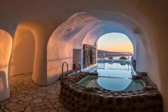 جناح تنفيذي بحوض جاكوزي، Fanari Villas 1/1