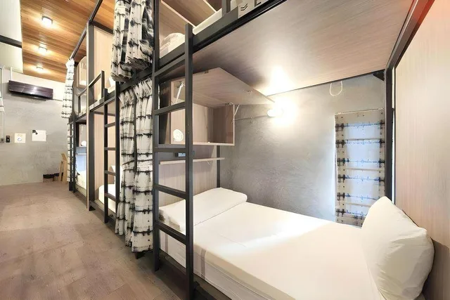 سكن مشترك مختلط، The Chic Lipe 1/2