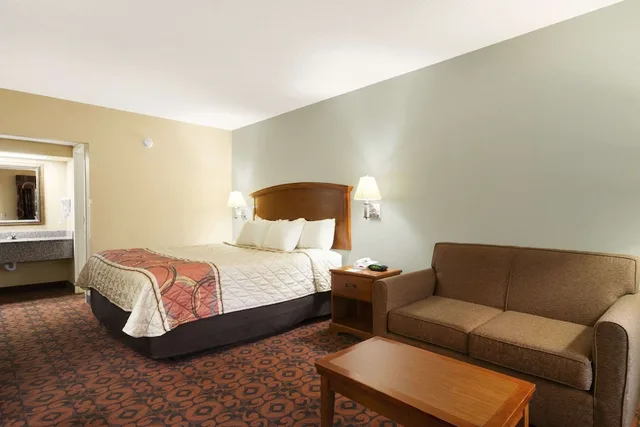 غرفة قياسية بسرير كينج للمدخنين، Days Inn by Wyndham Weldon/Roanoke Rapids 4/8