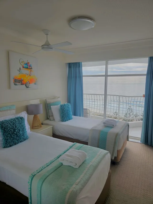 غرفة قياسية بسرير كوين وسريرين منفصلين بغرفتي نوم، Burleigh Surf Apartments 3/8