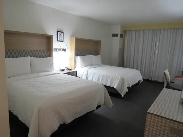 غرفة قياسية بسريرين كوين، Holiday Inn Orlando Intl Drive - Conv Center 2/7