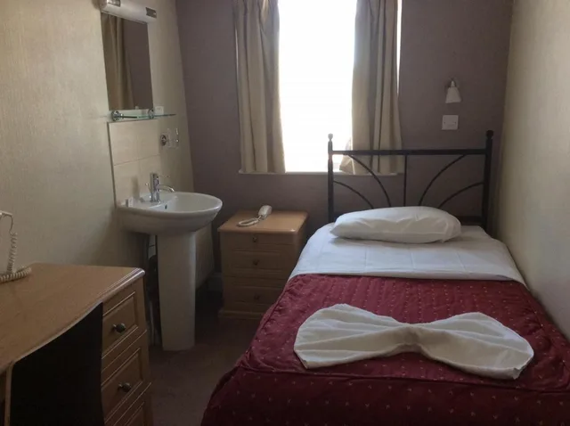 غرفة قياسية مفردة بحمام مشترك، Central Hotel 2/11