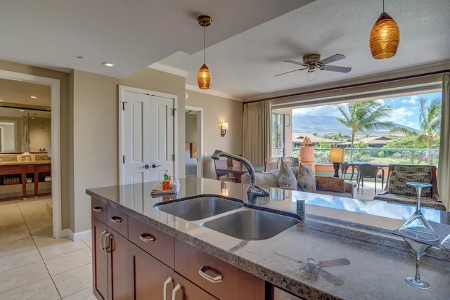 1 Bedroom, King Bed, Resort View, 2 Sofa, Den, OUTRIGGER Honua Kai Resort & Spa 9/9