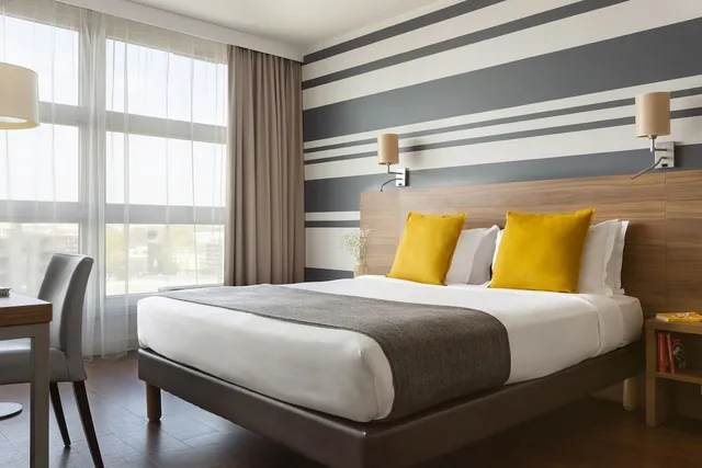 استوديو بسرير كوين، Residence Inn by Marriott Lille 1/7