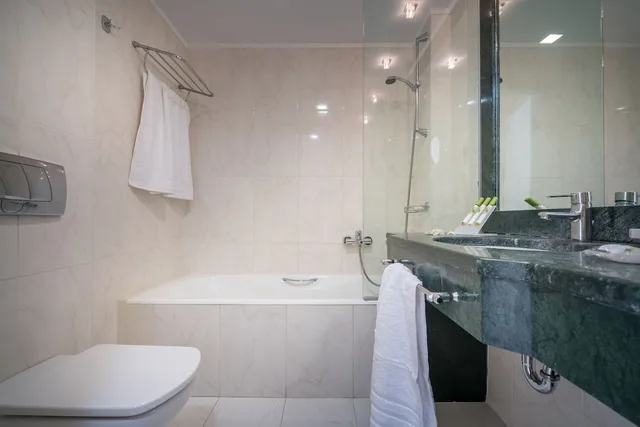 غرفة سوبيريور بسرير كوين بإطلالة على البحر، Galaxy Beach Resort BW Premier Collection 3/3