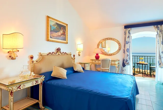 غرفة سوبيريور بسرير كوين بإطلالة على البحر بشرفة، Villa Sirio Hotel 3/7