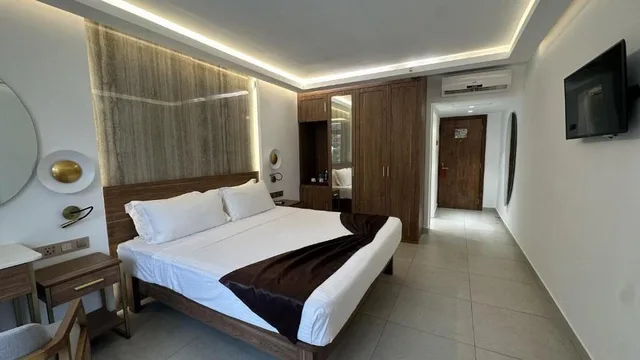 Signature, Mountain, Standard, Garden and Mountain View، Coral Strand Smart Choice 4/10