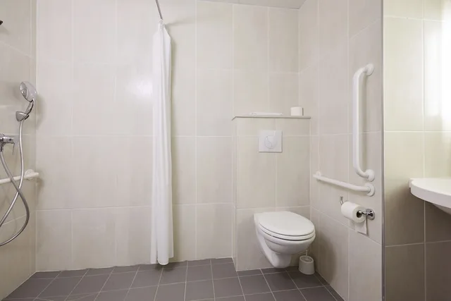 غرفة بسرير مزدوج لذوي الإعاقة، B&B Hotel Nantes Parc Expos La Chapelle 4/5