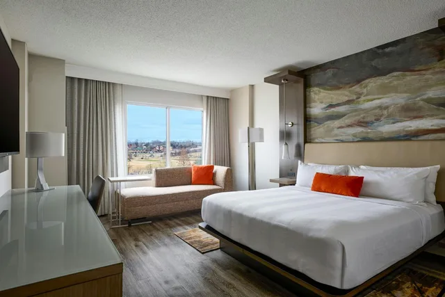 Renovated, King Bed, Bathtub, Accessible، Marriott Meadowview Conference Resort Convention Center 4/10