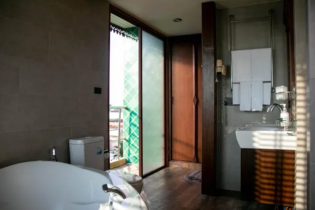 جناح في المبنى الرئيسي، Lamphu Tree House Boutique Hotel 1/3