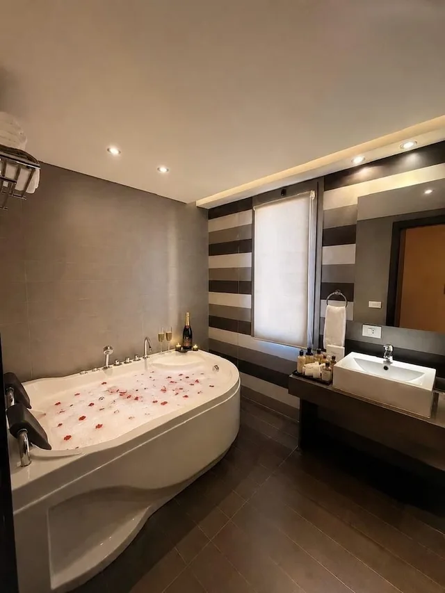 2 Bedrooms, Suite, King and Queen Bed, Jounieh Suites Boutique Hotel Jounieh 10/10