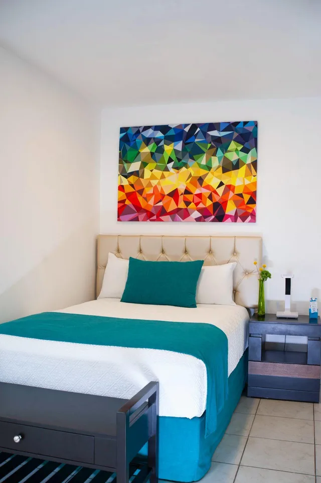 جناح تنفيذي، Container Inn 3/8