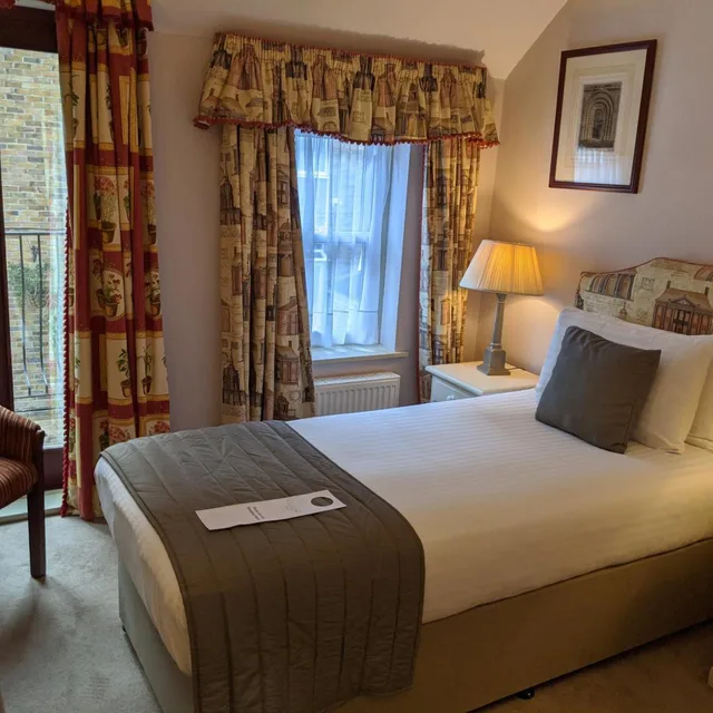 Courtyard, Single، Cotswold Lodge Hotel 1/3