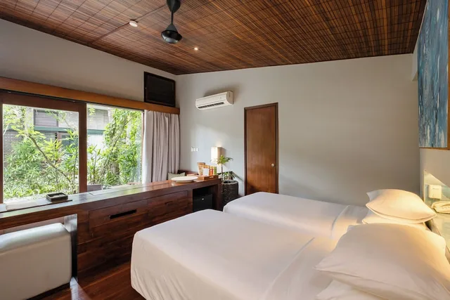 جناح بسرير كوين، Hotel Komune and Beach Club Bali 8/10