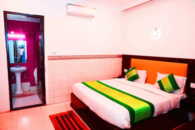Deluxe, Double Bed, Hotel Kumar Palace 1/10
