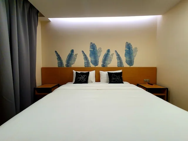 Deluxe, King Bed, Qlio Hotel 2/4