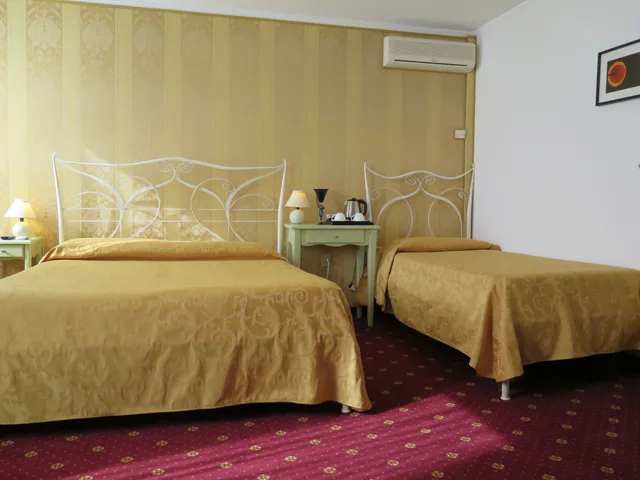 غرفة سوبيريور ثلاثية بسرير كوين وسرير فردي، Hotel Al Soffiador 5/10
