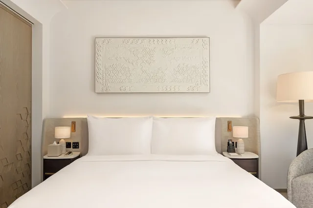Deluxe Partial Canal View King، Palace Dubai Creek Harbour 3/7