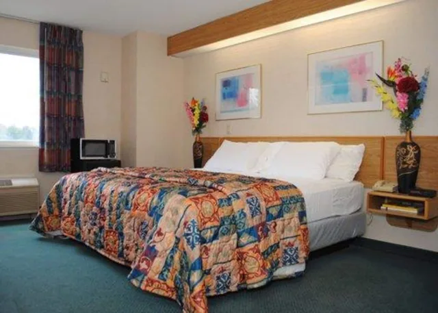 غرفة قياسية بسرير كينج، Rodeway Inn Willington North 3/4