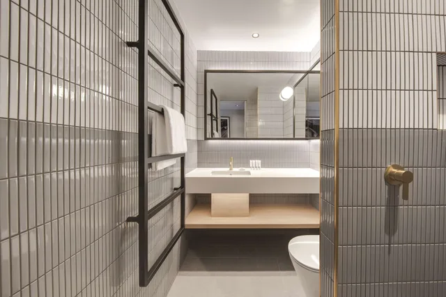 غرفة ديلوكس بسرير كينج أو سريرين منفصلين، Vibe Hotel Sydney Darling Harbour 6/7
