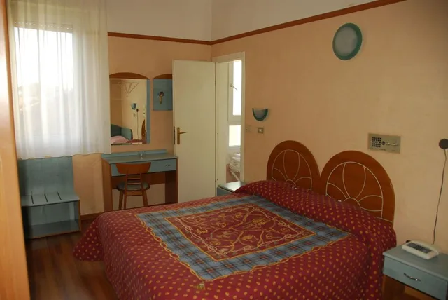 غرفة قياسية بسرير مزدوج، Hotel Britannia 2/3