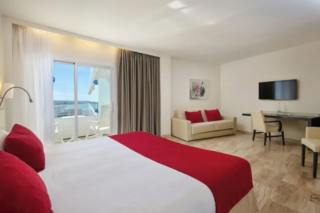 جناح جونيور بثلاثة أسرّة بشرفة، Grupotel Taurus Park 2/4