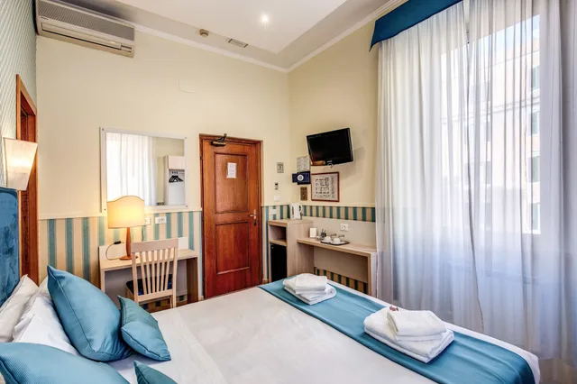 غرفة بسريرين منفصلين، Hotel Parker Roma 4/10
