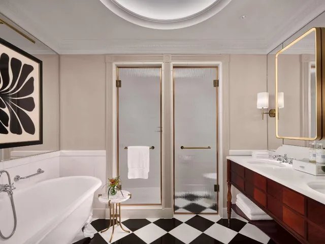 جناح غراند بإطلالة على النهر، The Savoy Hotel 3/4