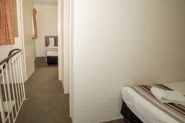 3 Bedrooms, Loft, Apartment, 1 Queen and 4 Single Beds، Atrium Hotel Mandurah 6/6