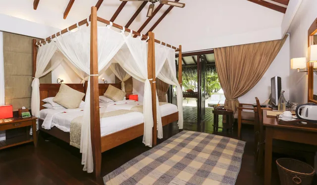 BEACH VILLA (SEMI DETACHED)-Transfer Excluded، Medhufushi Island Resort 3/4