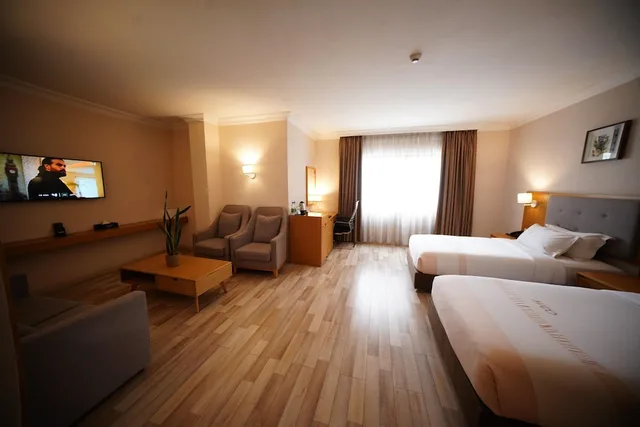 غرفة تنفيذية بسريرين منفصلين، Mado Hotel 3/5
