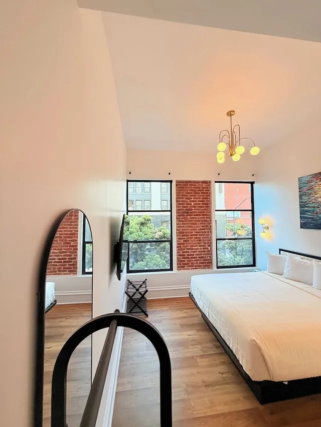 غرفة ديلوكس بسرير كينج، The Beau Hotel Downtown San Diego Gaslamp Quarter 3/10