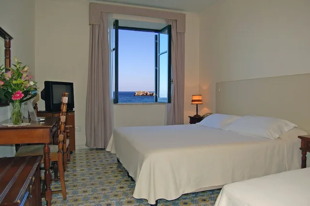 غرفة اقتصادية ثلاثية بإطلالة على البحر، Lido Mediterranee 3/10