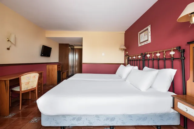 Room, Twin Beds, Crisol Meson Del Cid 3/7