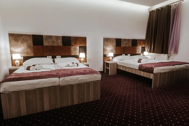 غرفة سوبيريور رباعية بأربعة أسرّة، Hotel & Spa Meydan 1/3