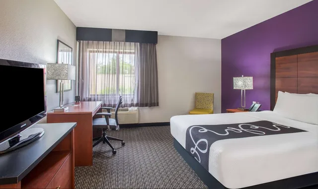 غرفة ديلوكس بسرير كينج، La Quinta Inn by Wyndham Denver Westminster 4/7