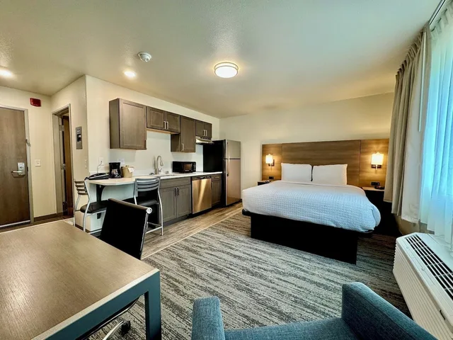 Standard, Queen Bed, Kitchenette, Accessible, Alaskas Select Inn Wasilla 2/6