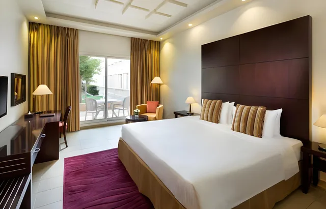 Emiri, Suite، Metropolitan Al Mafraq Hotel 1/2