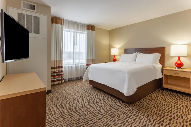Suite, Queen Bed, Hawthorn Suites By Wyndham Fargo 1/4