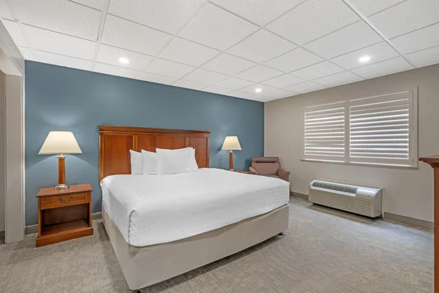 2 Bedrooms, Suite, Best Western Plus Clocktower Inn 2/5