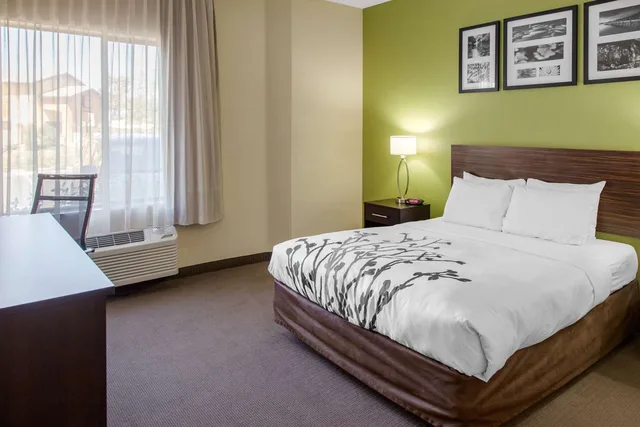 غرفة بسرير كوين، Sleep Inn & Suites Bakersfield North 1/5