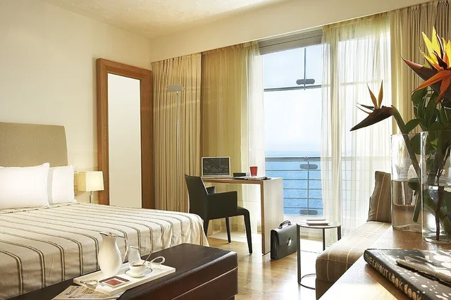 جناح فاخر بسرير كينج بإطلالة على البحر مع أريكة، Daios Luxury Living Hotel 2/7