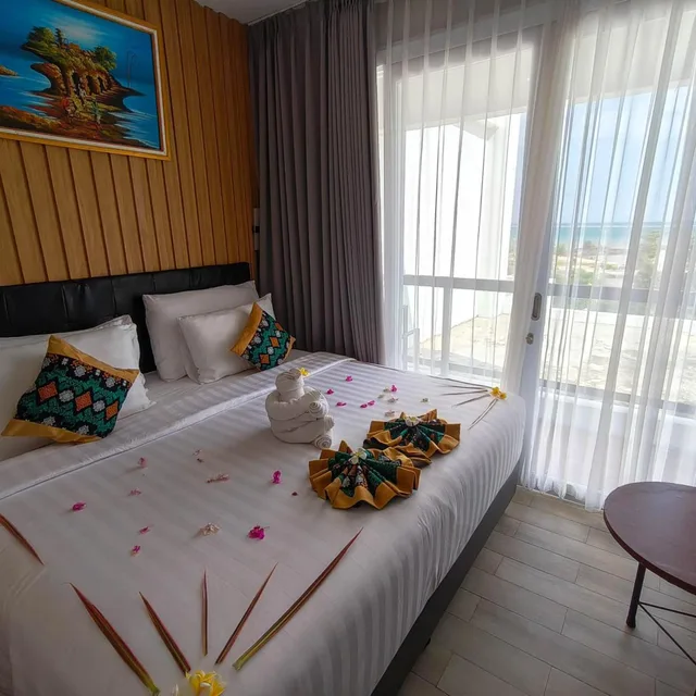 Executive, Suite, Raja Hotel Kuta Mandalika Resort & Convention 3/10