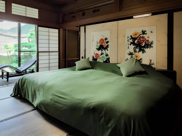 Semi Room, Suite, 2 Semi Double Beds, 2 Futon Beds, River View, Bathtub، Yatsusankan 1/2