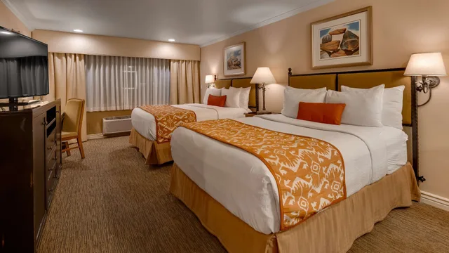 غرفة قياسية بسريرين كوين لذوي الإعاقة، Best Western Plus Arroyo Roble Hotel & Creekside Villas 8/10