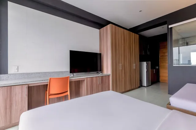 Room, Queen Bed, Balcony, Azumi Boutique Hotel 6/10