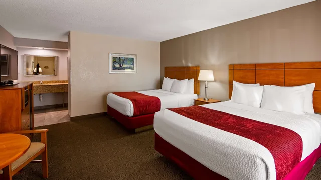 غرفة قياسية بسريرين كوين للمدخنين، Best Western Thunderbird Motel 2/9