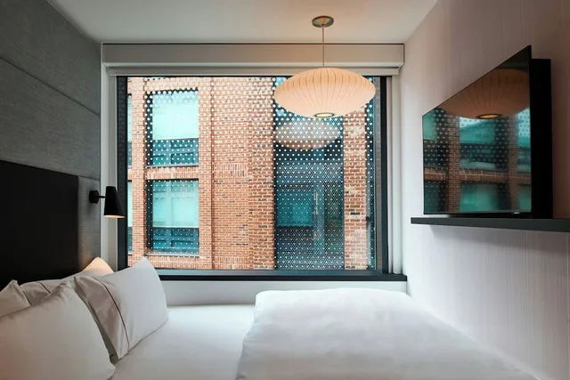 Room, King Bed, citizenM Dublin St Patricks 3/10