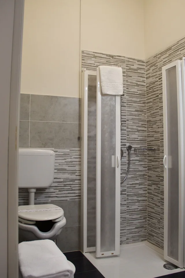 غرفة مفردة، Hotel Gran Torino 17/18