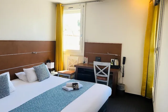 Room, Queen Bed, Terrace, Gil De France 2/4